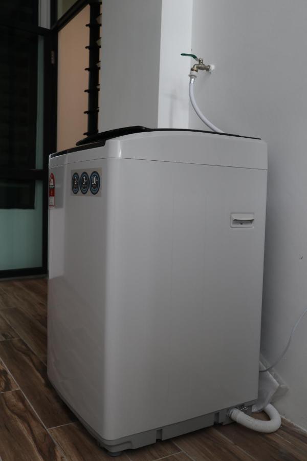 Zen66 @ Roxy Serviced Apartment Κουτσίνγκ Εξωτερικό φωτογραφία